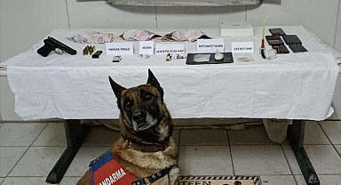 Uşak'ta uyuşturucu operasyonunda yakalanan 2 zanlı tutuklandı