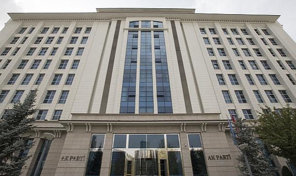 AK Parti'de mülakatlar bugün başlayacak
