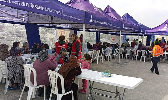 Çadır kentte 8 Mart kutlaması