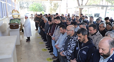 Denizli'de kamyonetin çarptığı lise öğrencisi öldü