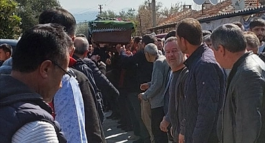 Denizli'de kazada ölen gencin cenazesi toprağa verildi
