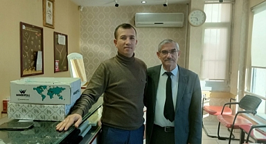 Denizli’nin en renkli aday adayı esnaf ziyaretlerine başladı