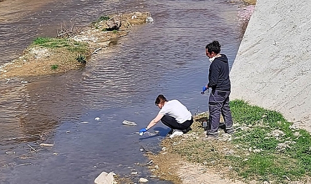Deü Ekipleri, Deprem Atıklarının Bertarafı İçin Çalışıyor