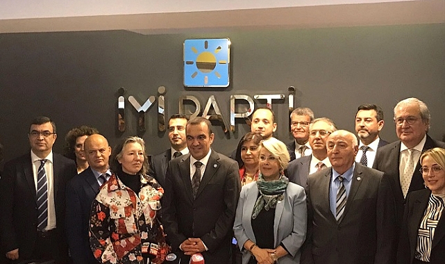 İYİ Parti Aday Adayları Vitrine Çıktı