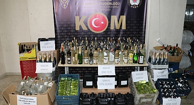 İzmir'de eğlence mekanlarına sahte içki satan 11 şüpheli yakalandı