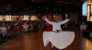 İzmir'de Vakıflar Genel Müdürlüğü iftar programı düzenledi