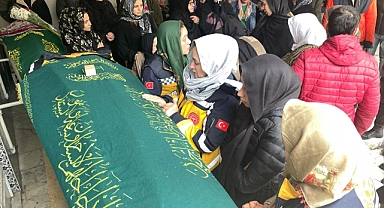 Kazada ölen  paramedik, İzmir'de son yolculuğuna uğurlandı