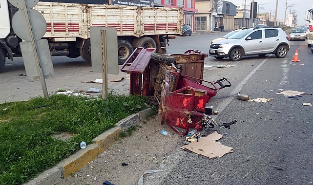 Manisa'da iki motosikletin çarpıştığı kazada 2 kişi öldü, 1 çocuk yaralandı