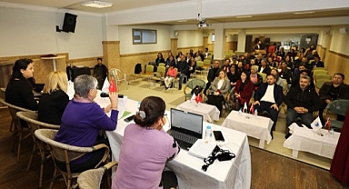 Menderes Belediyesi 8 Mart dünya emekçi kadınlar günü söyleşisi düzenledi