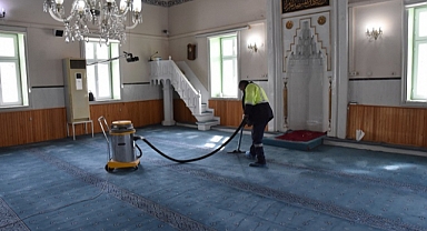 Menemen Belediyesi Cami Temizliğini Tamamladı