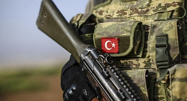 Pençe Kilit bölgesinde bir asker şehit oldu