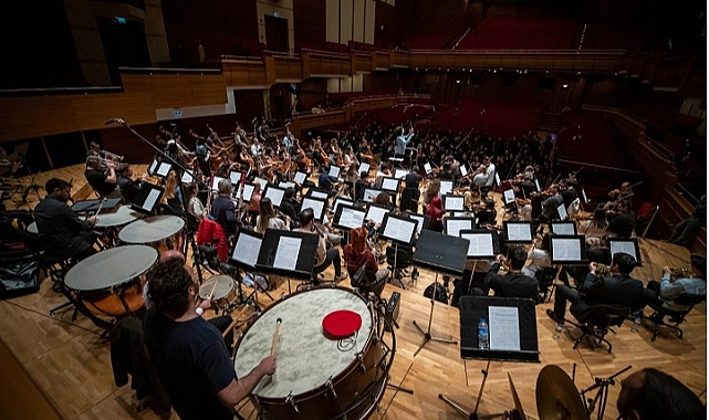 100. Yıl Marşı 23 Nisan’da ilk kez halkla buluşacak