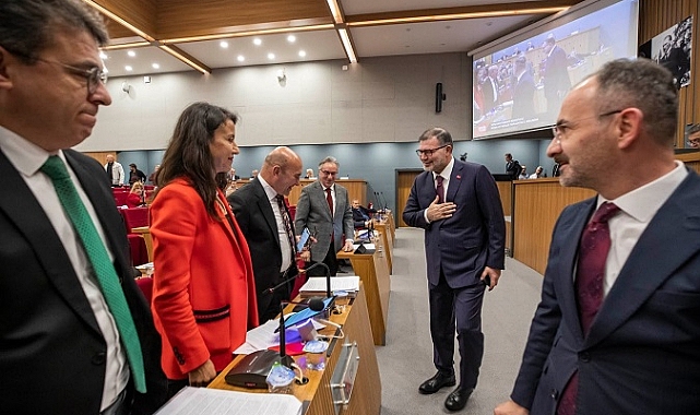 AK Partili Saygılı Büyükşehir Meclisi’ni takip etti