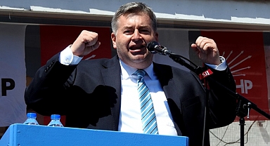 Çeşme CHP seçim bürolarını açarak, İzmir Milletvekili adaylarını tanıttı