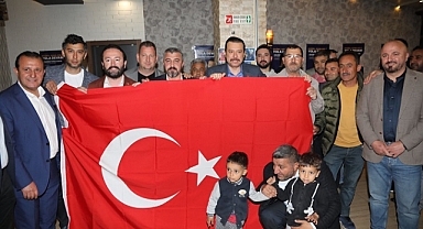 CHP, Atatürk karşıtı adayının resmini asamıyor