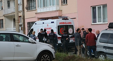 Denizli'de genç kız, erkek arkadaşının evinde ölü bulundu