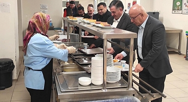 Doğruer iftarda meslektaşlarıyla buluştu