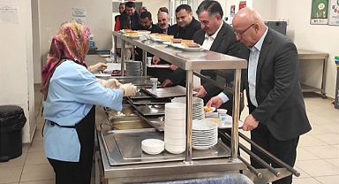 Doğruer iftarda meslektaşlarıyla buluştu