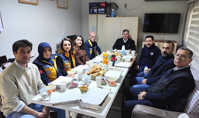 Doktor Başkan Acil Sağlık Hizmetleri ile İftar Yemeğinde Buluştu