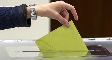 Eski kimlikle oy kullanılabilecek mi?