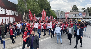 İzmir Büyükşehir Belediyesinde İzenerji çalışanları iş bıraktı