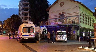 İzmir'de bir genç kalbinden bıçaklandı