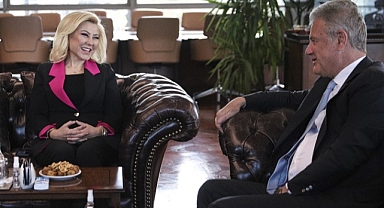 "İzmir'in sorunlarını biliyoruz ve birlikte çözeceğiz"