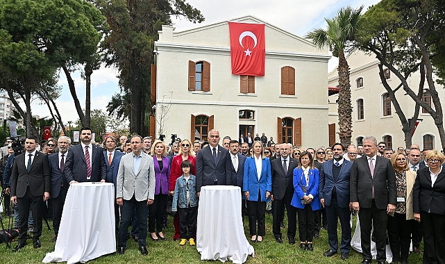İzmir Kültür Sanat Fabrikası hizmete açıldı