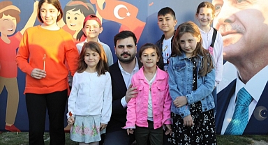 Karşıyaka’da, AK Parti Gençlik Kolları’ndan coşku dolu ’23 Nisan Şenliği’