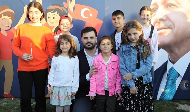 Karşıyaka’da, AK Parti Gençlik Kolları’ndan coşku dolu ’23 Nisan Şenliği’