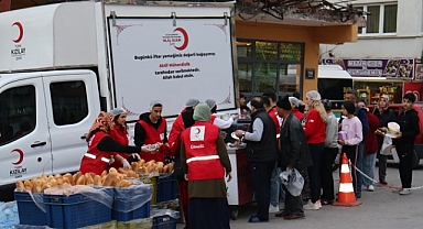 Kızılay’dan iftarlıklar tencerelere