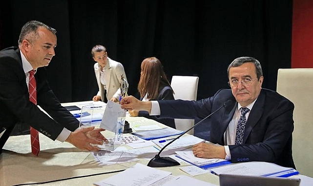 Konak Belediye Meclisi nisan toplantısını gerçekleştirdi