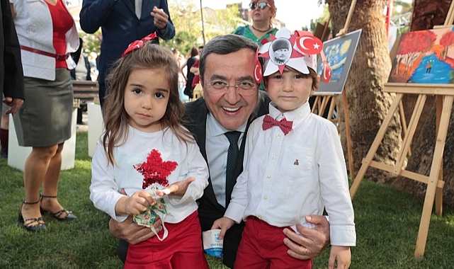 Konak’ın parklarında 23 Nisan coşkusu