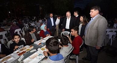 Menderesliler İftar Yemeğinde Bir Araya Geldi