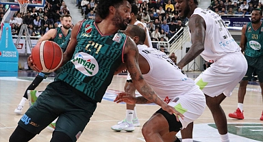 Pınar Karşıyaka  deplasmanda galip