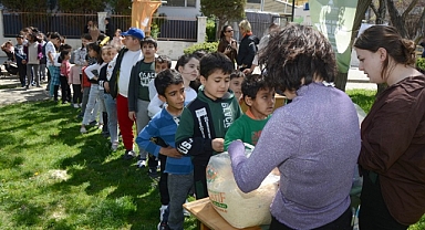 Sakin Mahalle etkinliklerinde çocuklar toprakla buluştu
