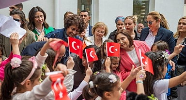Selvi Kılıçdaroğlu çocuk ve kadın hizmetlerini inceledi