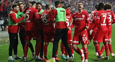 Yılport Samsunspor Süper Lig'e yükselmeyi garantiledi