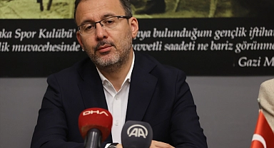 Bakan Kasapoğlu, İzmir'de kulüpleri ziyaret etti