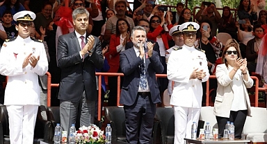 Bayraklı’da 19 Mayıs coşkusu