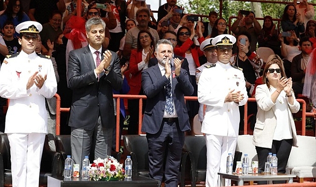 Bayraklı’da 19 Mayıs coşkusu