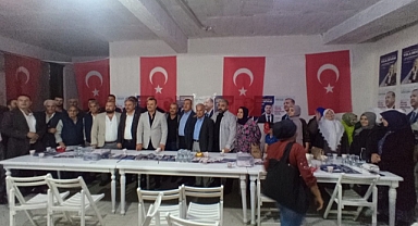 Bayraklı’da CHP’li üyeler toplu bir şekilde AK Parti’ye geçti