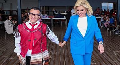 Çocuklar bizim geleceğimiz, geleceğimize sahip çıkıyoruz