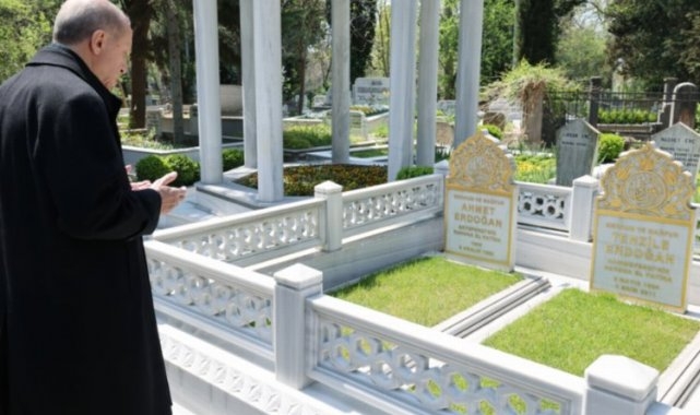 Cumhurbaşkanı Erdoğan'dan kabir ziyareti