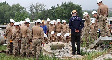 Denizli'de jandarmaya arama kurtarma eğitimi verildi