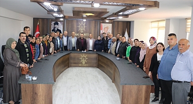 DEVA Partisi Çivril ilçe yönetimi istifa ederek AK Parti'ye katıldı