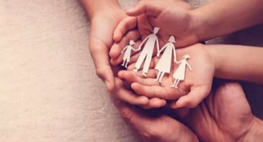 Enkazdan çıkan 78 çocuk 'Aile' korumasında