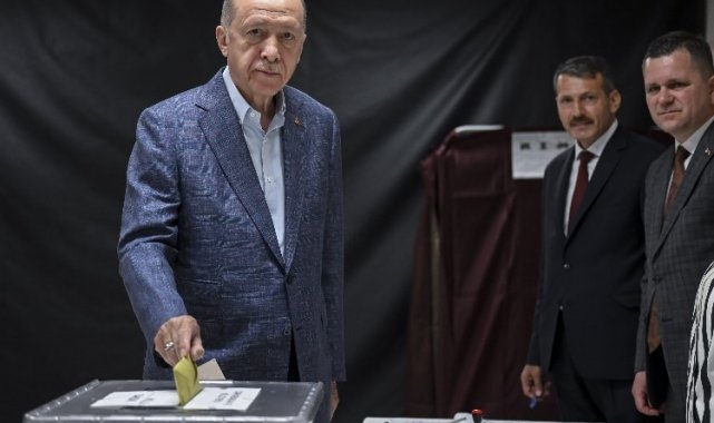Erdoğan: Sandıklara sıkı sıkıya sahip çıkma vakti