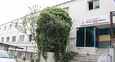 Foça Eski Devlet Hastanesinin TOKİ’ye Devrinden Vazgeçildi