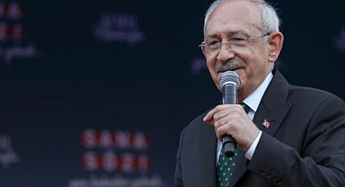 İki grup benimle uğraşıyor